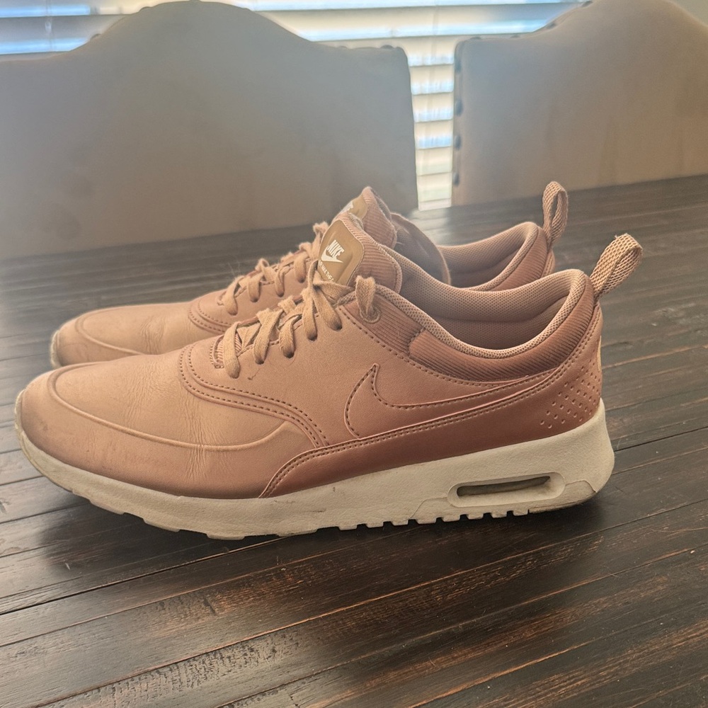 Nike Women's Rose Sneakers